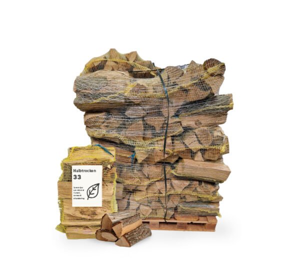 Brennholz Eiche, halbtrocken, 30-33 cm – Sackpalette